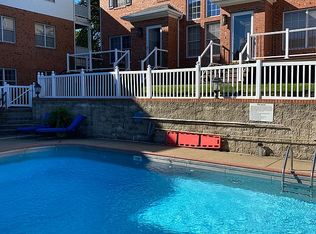 981 W 1st St, Owensboro, KY