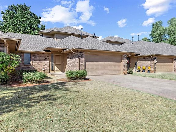 2nd image of 119 Woodbridge Cir