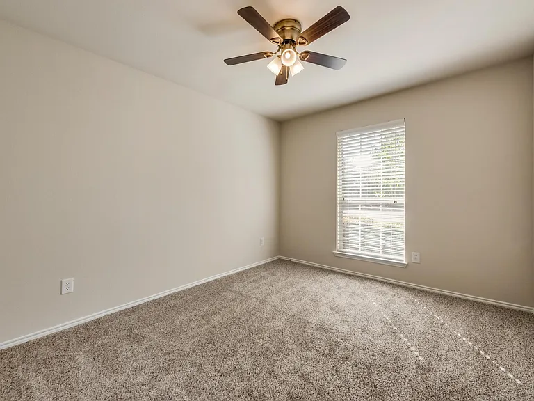 819 Hibiscus Trl — Photo 23