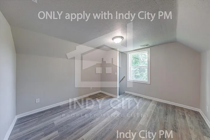 53 E Raymond St — Photo 24