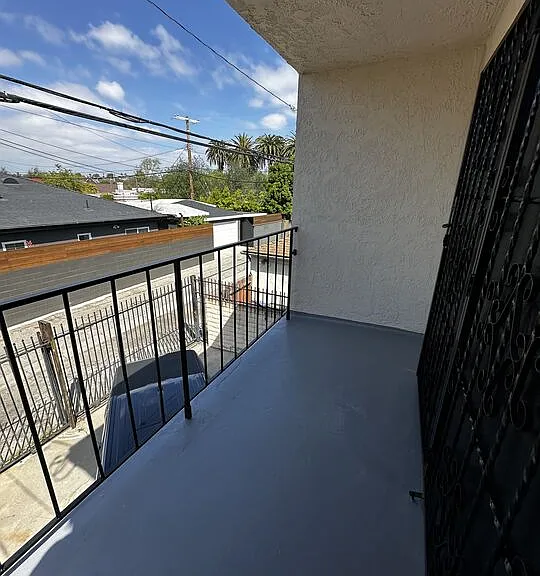 12779 Venice Blvd — Photo 19