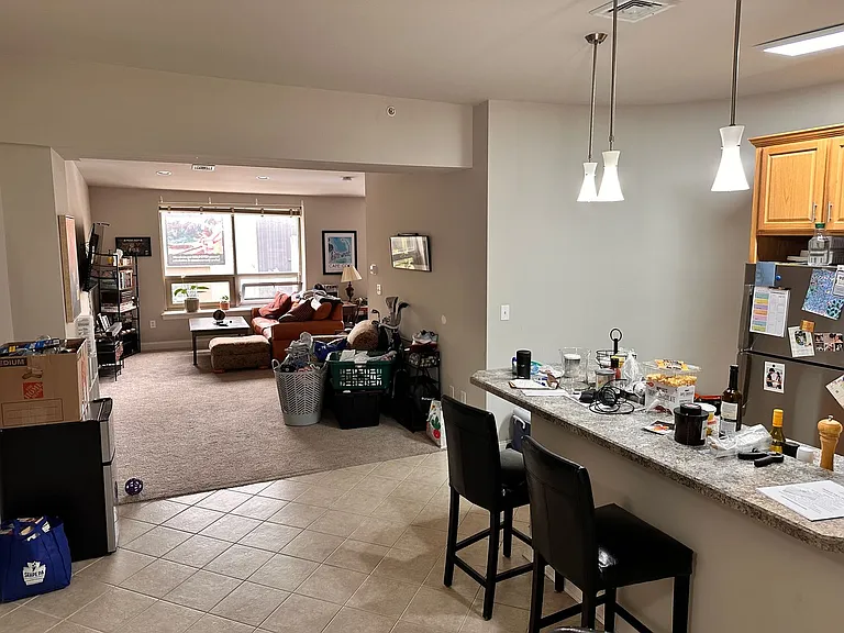 818-822 W Hamilton St — Photo 2