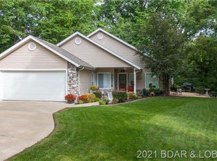 38 Lighthouse Rd, Lake Ozark, MO 65049
