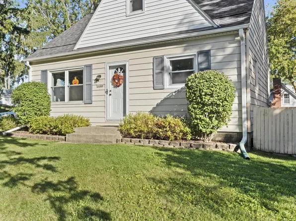 11324 West Wisconsin AVENUE, Wauwatosa, WI 53226