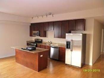 5th image of 4350 N Broadway Ave #804