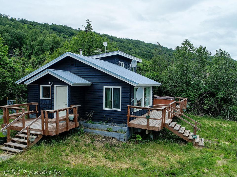 2nd image of 41495 Stellers Jay Dr