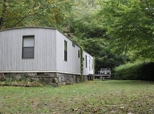 2816 Long Branch Rd, Topton, NC 28781