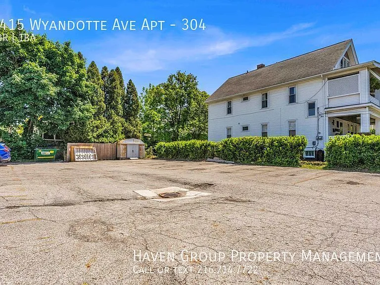 1415 Wyandotte Ave #304 — Photo 17