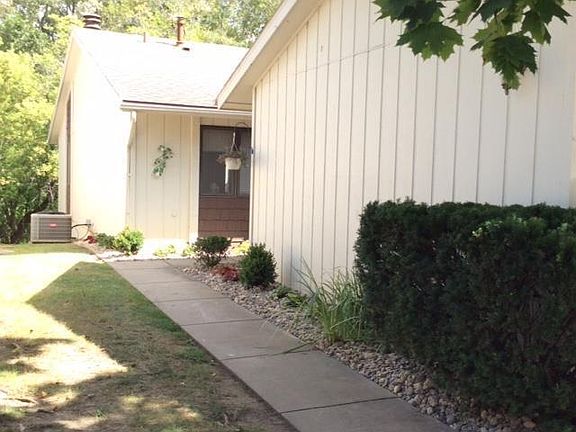 3rd image of 3001 31st St APT E
