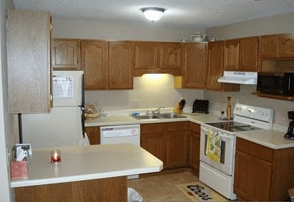 3rd image of 5445 Babcock Trl APT 206