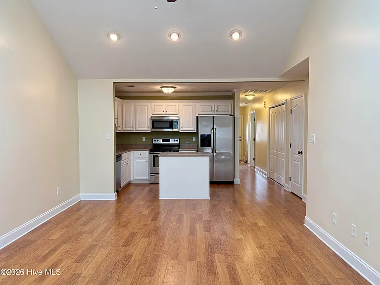 843 Bryan Cir — Photo 5