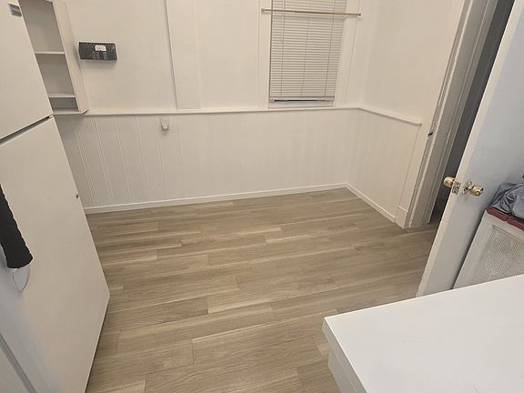3rd image of 133 N Macquesten Pkwy #1