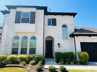 404 Sunnyridge Ln, Aubrey, TX 76227