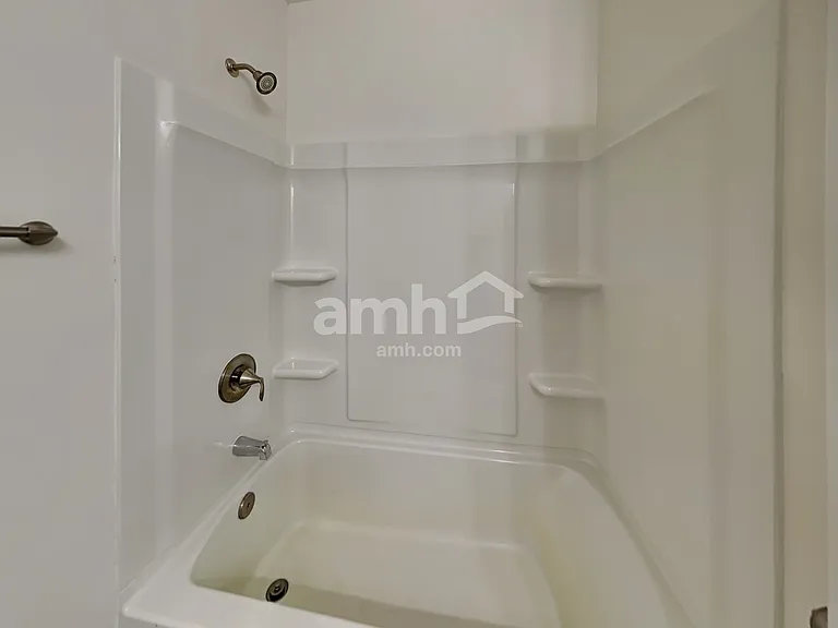 5085 Hudson Valley Dr — Photo 27