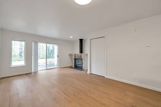 4th image of 833 SW Sunset Blvd APT K53