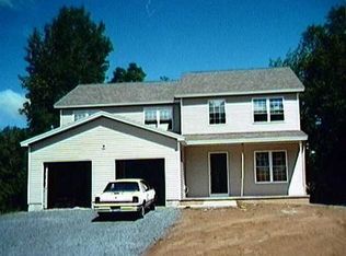 1897 Hexam Rd, Niskayuna, NY 12309