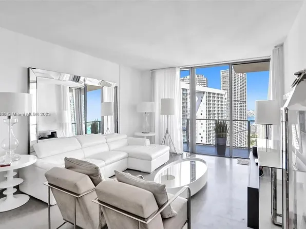 68 SE 6th St APT 3205, Miami, FL 33130