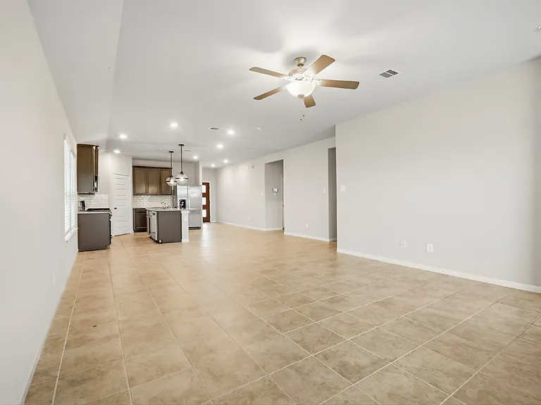 1207 Cascade Hills Dr — Photo 14