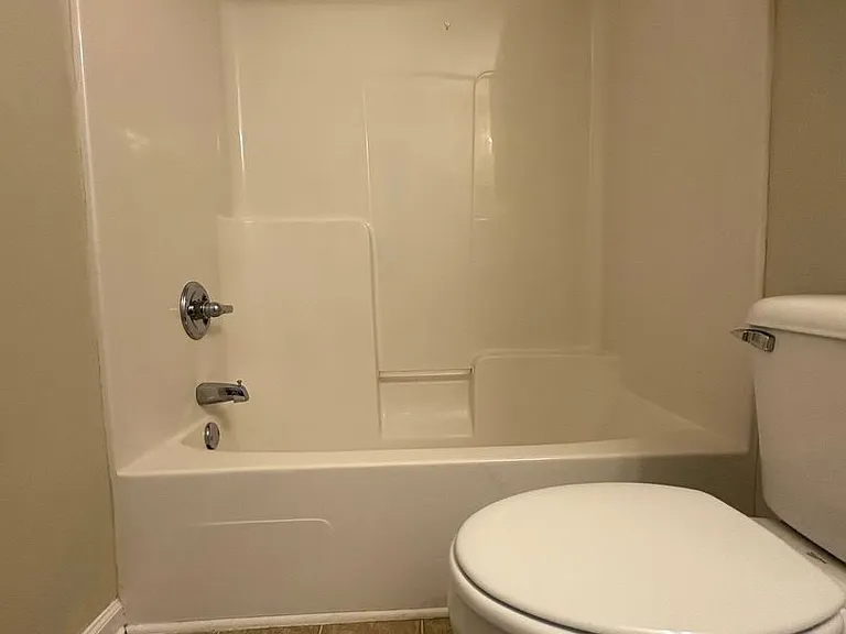 125 Winthrope Ln — Photo 29