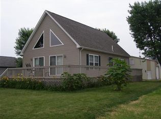 2807 W Toledo St, Port Clinton, OH 43452
