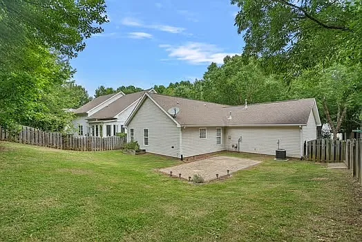 13605 Glencreek Ln — Photo 2