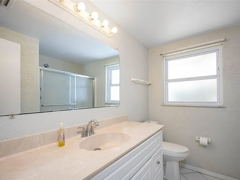 232 Pocono Trl E — Photo 20