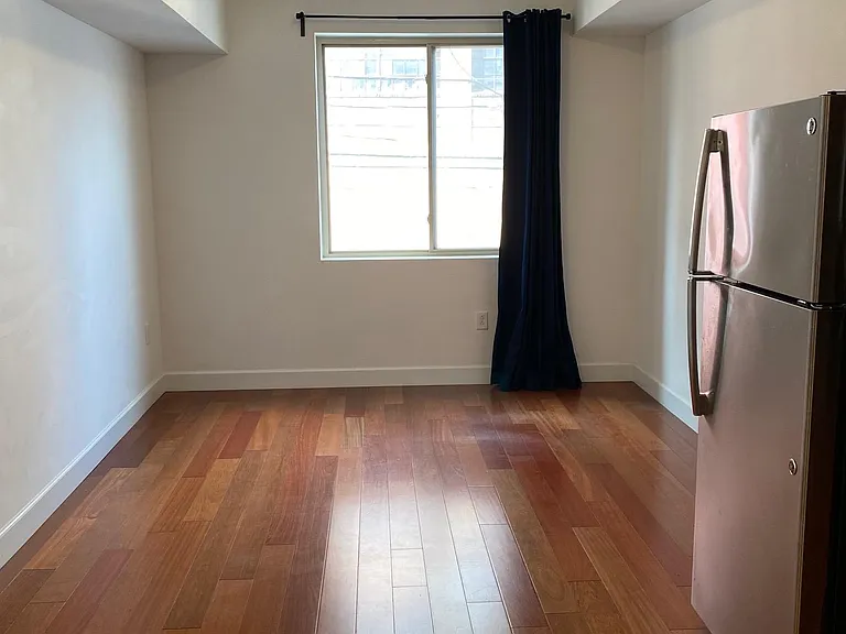 1028 Wood St #2F — Photo 3