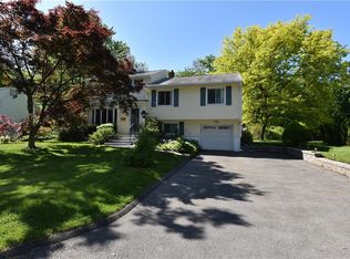 96 E George Ave, Pearl River, NY 10965