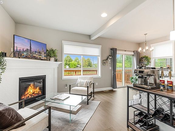 3rd image of 8059 NE Sabo St