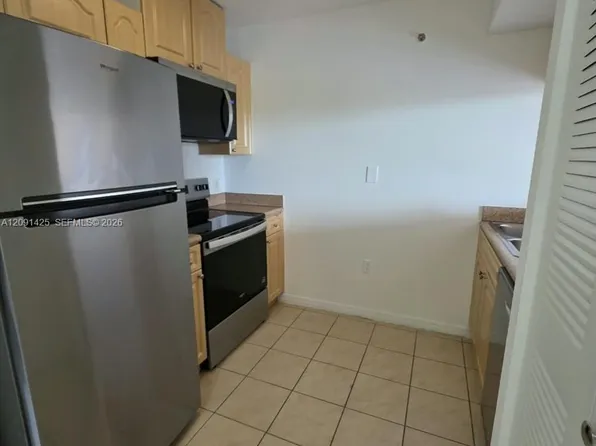 102 SW 6th Ave APT 604, Miami, FL 33130