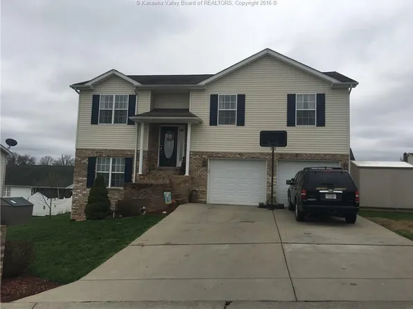627 Sapphire Dr, Hurricane, WV 25526