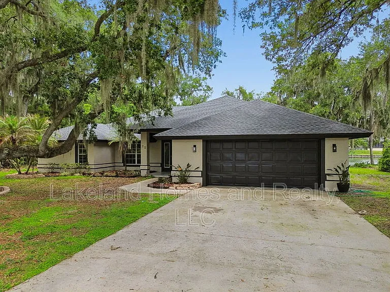 95 Woodside Dr — Photo 1