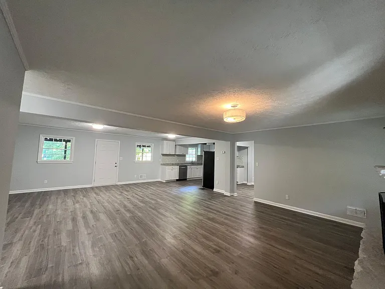 1190 Hope Rd — Photo 5