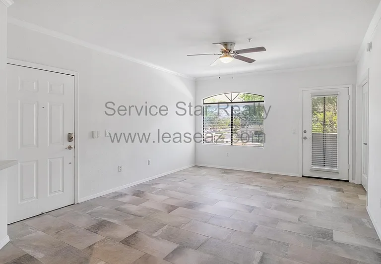 15095 N Thompson Peak Pkwy #2011 — Photo 3