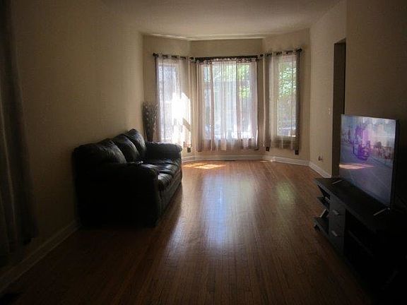 5th image of 3842 W Wilcox St