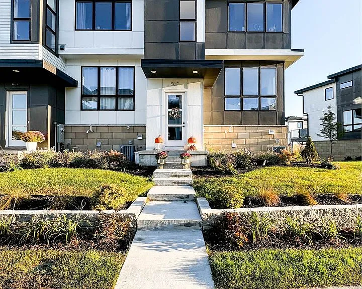 5017 161st St W — Photo 1