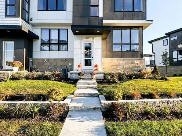 5017 161st St W, Lakeville, MN 55044