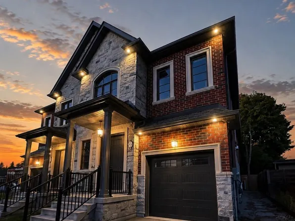 81 Brock St, Oakville, ON L6K 2Y9