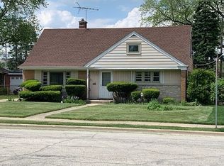 1916 Courtland Ave, Park Ridge, IL 60068