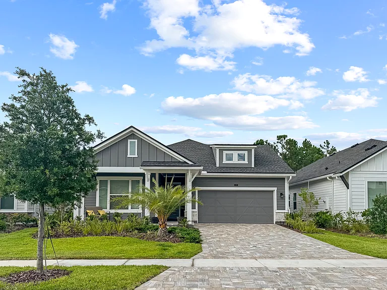 179 Sparrow Creek Dr — Photo 1