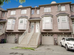 16 Piggott Mews, Toronto, ON M9N 0A4