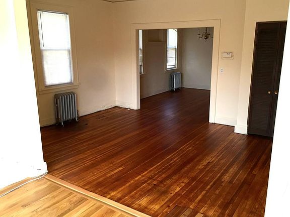 5th image of 31 Jefferson Ave