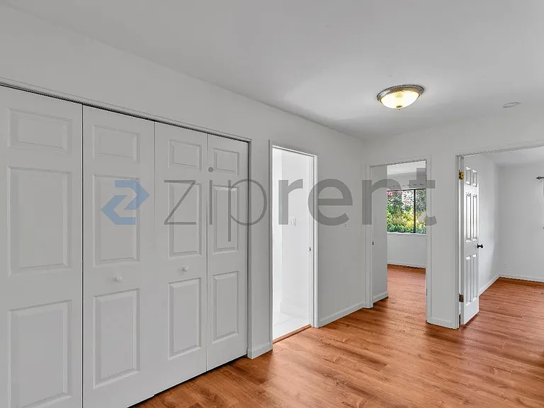 617 Hove Ct — Photo 28