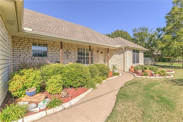 1st image of 2108 Timberwood Ct