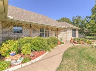 2108 Timberwood Ct, Granbury, TX 76049