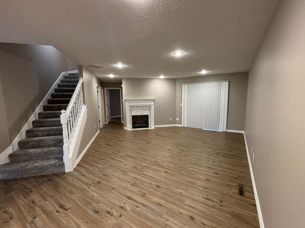 4313-4315 N Morgan Ct