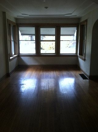 2nd image of 1927 Cuyler Ave