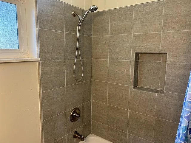 632 Middlefield Dr — Photo 4