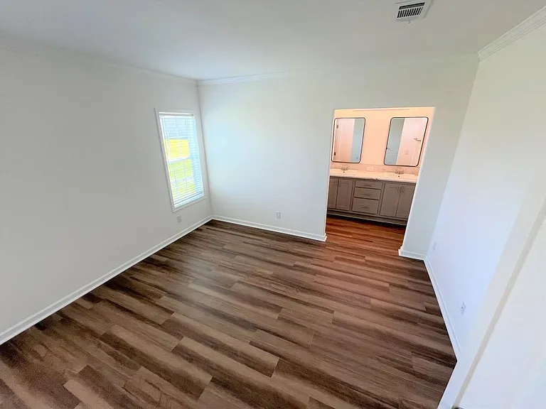 5620 Woodford St #5620E — Photo 14