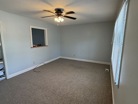 5th image of 1011 B Brownlea Dr #1